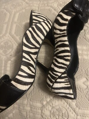 Maxstudio Peep Toe - Patrón de cebra - Talla 6,5 Foto 1 de 4