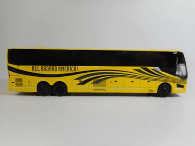 Repliche Iconiche 1:87 PREVOST X3-45 Autobus Tutti A Bordo America USA - Immagine 1 di 4