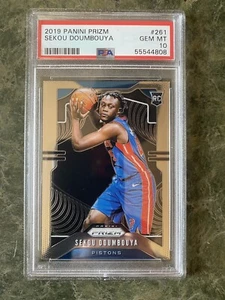 2019-20 Panini Prizm Sekou Doumbouya Rookie PSA 10 #261 Lakers - Bild 1 von 2