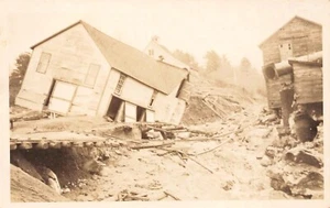 H853 ESCENA DE INUNDACIÓN FOTO POSTAL REAL, 1927 tal vez N.H. o VT. - Imagen 1 de 2