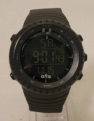 Reloj deportivo digital negro O.T.S T7005G para hombre Foto 1 de 4