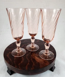 Fluted (3) Champagne Rosaline Pink Swirl Optic CRISTAL D'ARQUES-DURAND - Picture 1 of 6