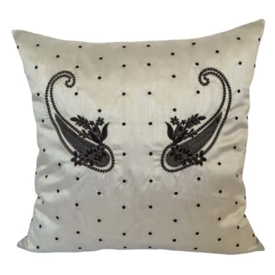 Funda de almohada/funda de cojín satinada negra/plateada cachemira embriodada 18x18 como nueva Foto 1 de 4