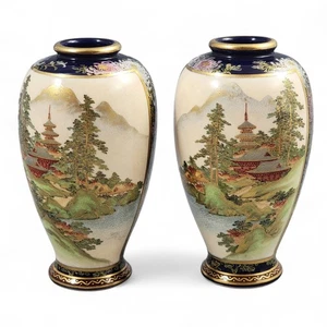 Pair antique Tashiro 田代 Satsuma-Style Vases, Immaculate Gilt, Japan 1920's - Picture 1 of 10