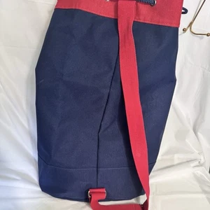 Usado en Excelente Condición Correa Bolso de Lona Mochila 22” Azul Marino Rojo Resistente Lona Tubo Bolso Playa - Imagen 1 de 12