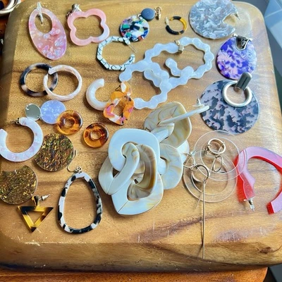 Gran Lote de Dijes Acrílicos para Hacer Joyas Artesanías Suministros Foto 1 de 4