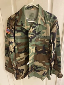 US Army Military BDU Shirt Woodland Camo Coat Hemd Medium/Regular mit Patches - Bild 1 von 11