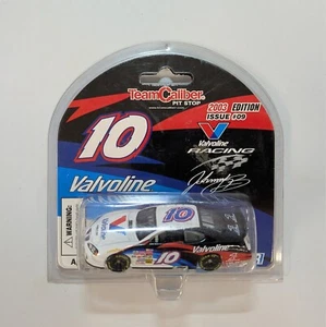 2003 Johnny Benson Valvoline 1:64 NASCAR Diecast Team Caliber Pit Stop Issue #09 - Picture 1 of 5