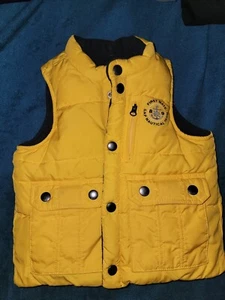 Size 4 GAP kids Reversible Puffer Vest. Yellow And Navy - Picture 1 of 3