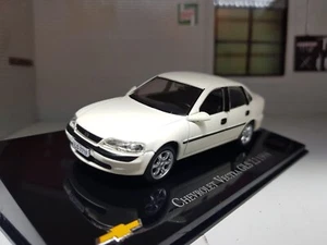 1:43 Chevrolet Vauxhall Vectra Opel 1998 GLS Holden Mk2 White Diecast Model Car - Picture 1 of 6