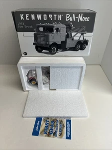 First Gear 53 Kenworth Shell Bull-Nose Tow Truck 19-2557 - Bild 1 von 12