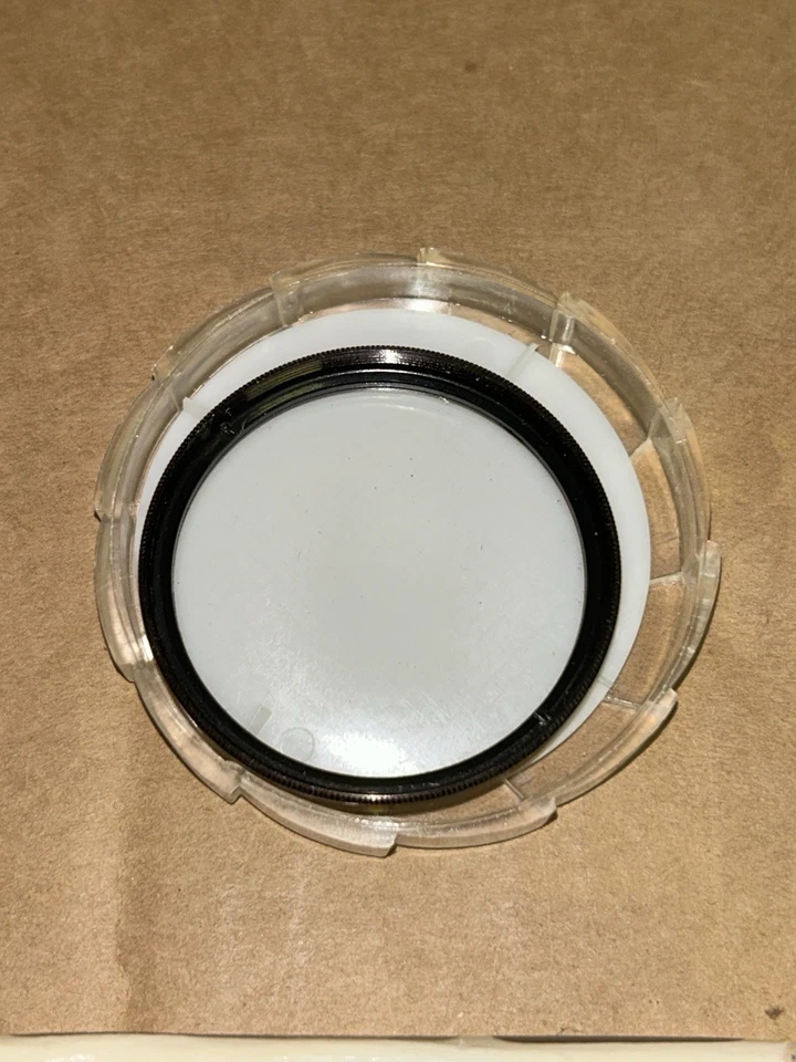Hoya 52mm Film Camera Filter CS Japan In Original Case W/ Factor Guide - Image 1 of 4