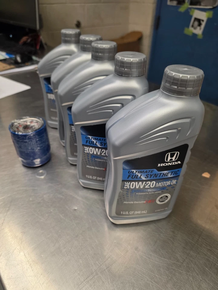 GENUINE Honda 0w-20 Synthetic Oil (5 qts.) + Honda Oil Filter ( Oil Change Kit) - Image 1 of 1