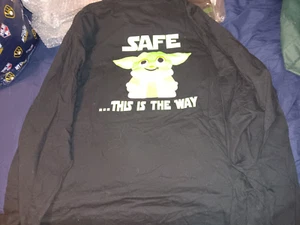 AMAZON 2024 MITARBEITER YODA MANDALORIAN UW11 SCHWARZ SHIRT GRÖSSE XXLARGE XXLPRIME - Bild 1 von 2