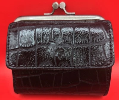 Cartera Patricia Nash Astor Kiss Lock cuero negro cocodrilo en relieve  Foto 1 de 4
