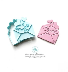 San Valentino Love Lettera Con Cuoricini Formine Per Biscotti Cookie Cutter - Picture 1 of 1