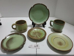 Vintage Frankoma Art Pottery Plainsman Green 4 plates x1 6.5in x3 5.5in w/2 cups - Picture 1 of 12