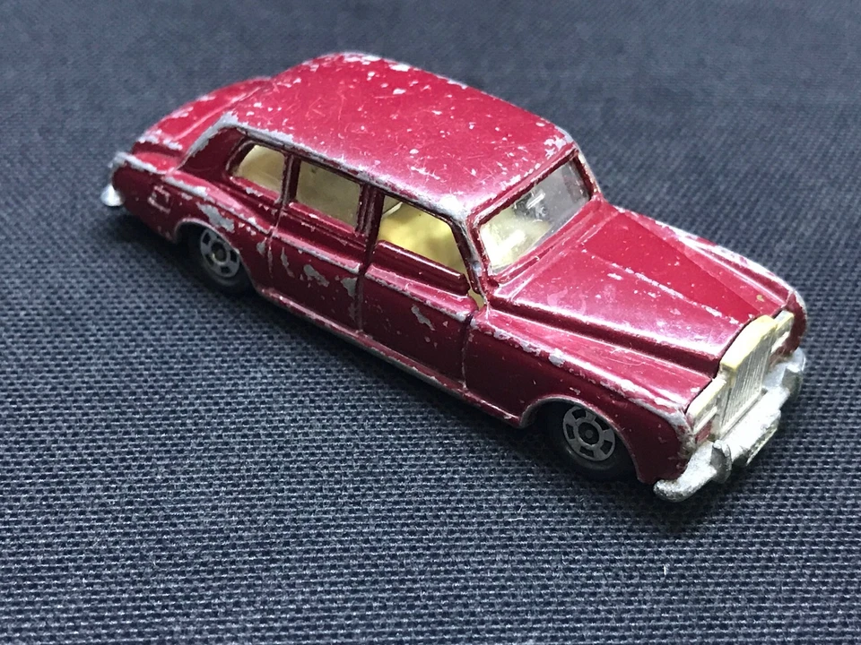 Tomica Rolls Royce Phantom coleccionable escala 1:78 Foto 1 de 4