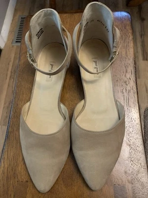 PAUL GREEN GORGEOUS SUEDE BEIGE FLATS W/ ANKLE STRAP US 9 UK 6 1/2 - Image 1 of 4