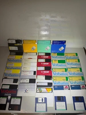 Konvolut Disketten 3,5 Zoll Vintage Retro PC IBM Commodore Verbatin Software  - Bild 1 von 4