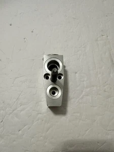 2011-2016 Ford F-250 F-350 F-450 F-550 F-650 A/C Expansion Valve OEM - Bild 1 von 17