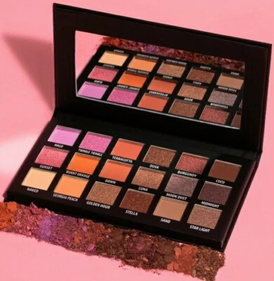 NUEVA PALETA COMPLETA DE SOMBRAS DE OJOS KAB COSMETICS DÍA + NOCHE 18 PAN AL POR MENOR $52 ¡GUAU! Foto 1 de 4