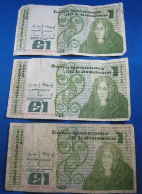 CENTRAL BANK OF IRELAND - 1977-79 -  1 POUND NOTES -  LOT OF 3 - Image 1 of 2