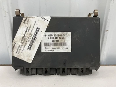 Модуль управления правой кабиной 2004-2008 Sterling L9501 CECU - б/у | P/N 0004464335 - Изображение 1 из 4