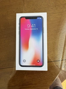Original iPhone X Silver 256GB Box with 3.5mm Lightning Cord Only (NO PHONE) - Photo 1 sur 3