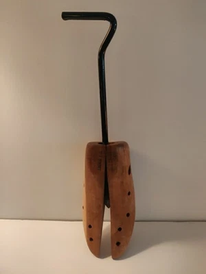Shoe Stretcher Ladies Vintage - Image 1 of 4