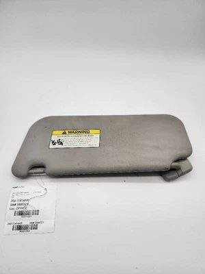 Parasol para pasajeros Kia Soul 2010-2013 OEM con espejo retrovisor sin iluminación Foto 1 de 4