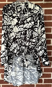 Chico’s Black and White Easy Chic Tie Front Long Slit Sleeve Top Size 3 (XL) - Picture 1 of 4