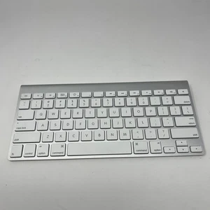 Apple Wireless Keyboard With Bluetooth Model A1314 Silver - Original Tested - Picture 1 of 5