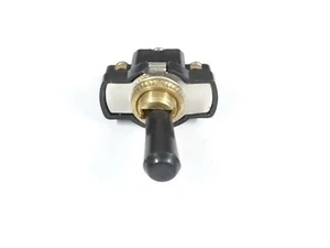 Vintage Classic Car Kit 12v Plastic Toggle Flick Switch On/Off 3 Ways - Picture 1 of 3