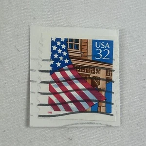 USA Flag Over Porch 1995 32 Postage Stamp 2916 Canceled - Picture 1 of 1