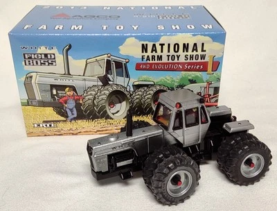 White 1/64 4-210 National Farm Toy Show for 2013 - Image 1 of 4
