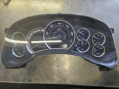 2002 Chevrolet Avalanche Instrument Cluster -  MILEAGE UNKNOW - image 1 of 4