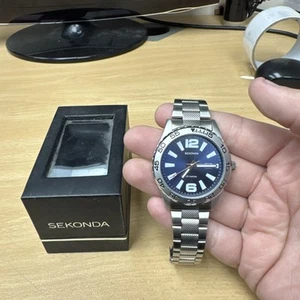 Sekonda mens 50 metres wristwatch stainless steel strap MVT N3253A - Picture 1 of 13