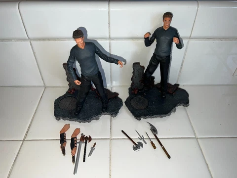 Lot of 2 Moore Buffy The Vampire Slayer Action Figure 2001 Classic/Vampire Angel Cover