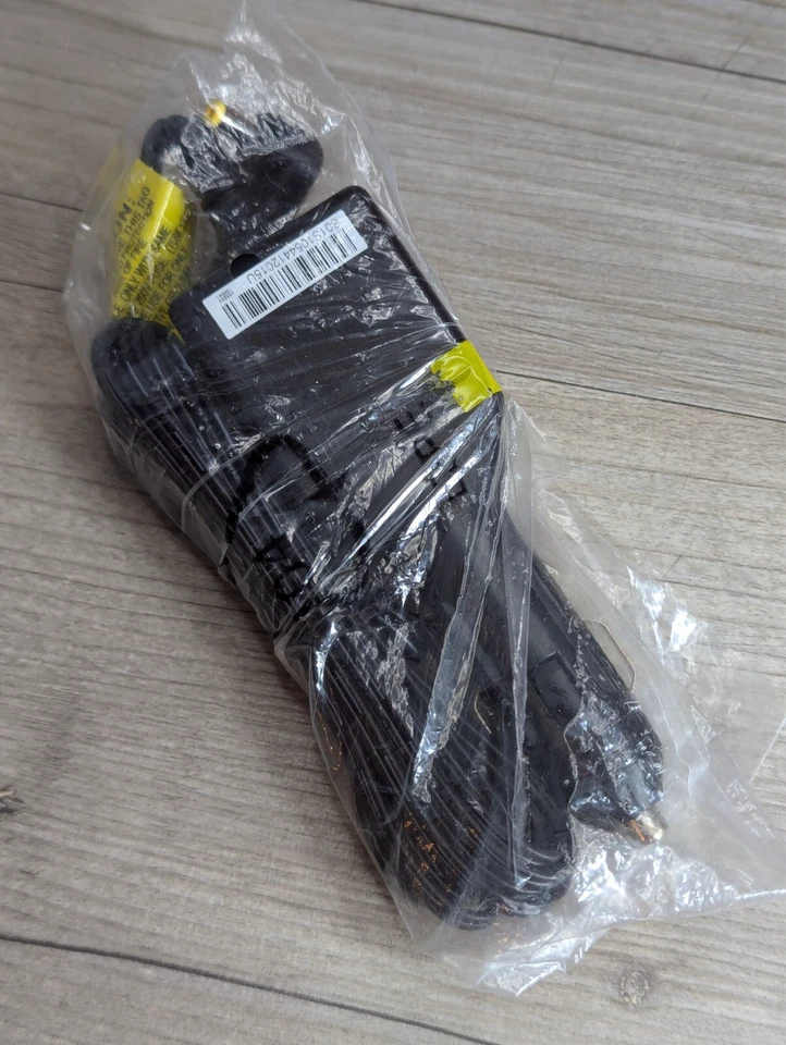 Sony Car Battery Adapter Vehicle Power Supply DCC-FX170 Output 9.5V 1.2A - Image 1 of 3