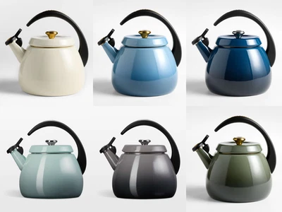 Le Creuset Signature Cloche 2.2-Qt. Whistling Tea Kettle Full Color ( NEW )