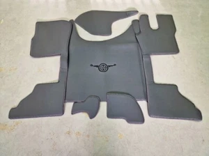 DAF XG XG+ XF NEW GEN PREMIUM SMOOTH FLOOR MAT 6PCS RHD REINFORCED FOOTWELLS - Picture 1 of 1