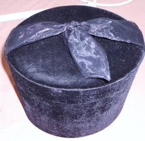 Oval Schwarz Samt Schmuck Vorrat Dekorative Box mit Deckel Klassisch 8,5"x 7" x 7" - Bild 1 von 8