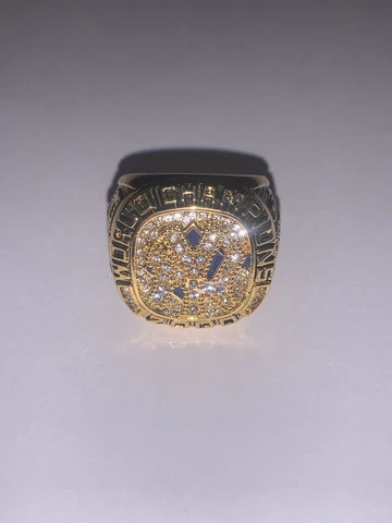 2000 New York Yankees Championship Replica World Series Player Ring Size 11 Cover