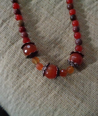 Gargantilla de ágata de fuego artesanal de 17" con cierre de cobre artesanal Foto 1 de 4