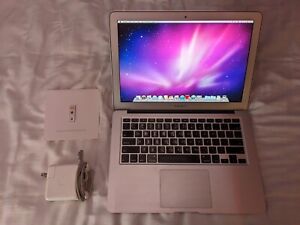 Apple MacBook Air (Late 2010) A1369 13.3" Laptop - 2.13 GHz 4GB RAM 256GB SSD