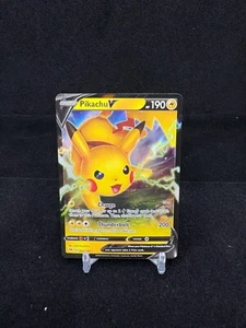 Pokémon Card - Pikachu V (Ultra Rare) - 43/185 - Mint - Vivid Voltage - Picture 1 of 8