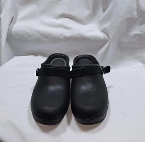 Crocs Women’s Sarah Dual Comfort Heeled Mule / Clog Black Strap Buckle Size 7 - Picture 1 of 8