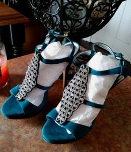 Women's Pelle Moda / Fiby / Open-Toe Suede Heeled / Size 7.5 / Teal ,New in Box! - Picture 1 of 11
