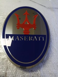 Maserati Metall Wandschild Deko - Garage, Männerhöhle, Luxus Auto Logo Kunst - Bild 1 von 6